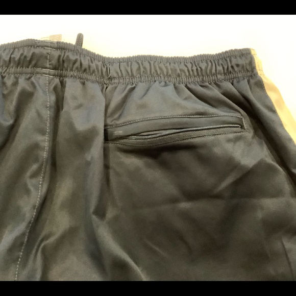 Adidas tracksuit - Picture 9 of 10